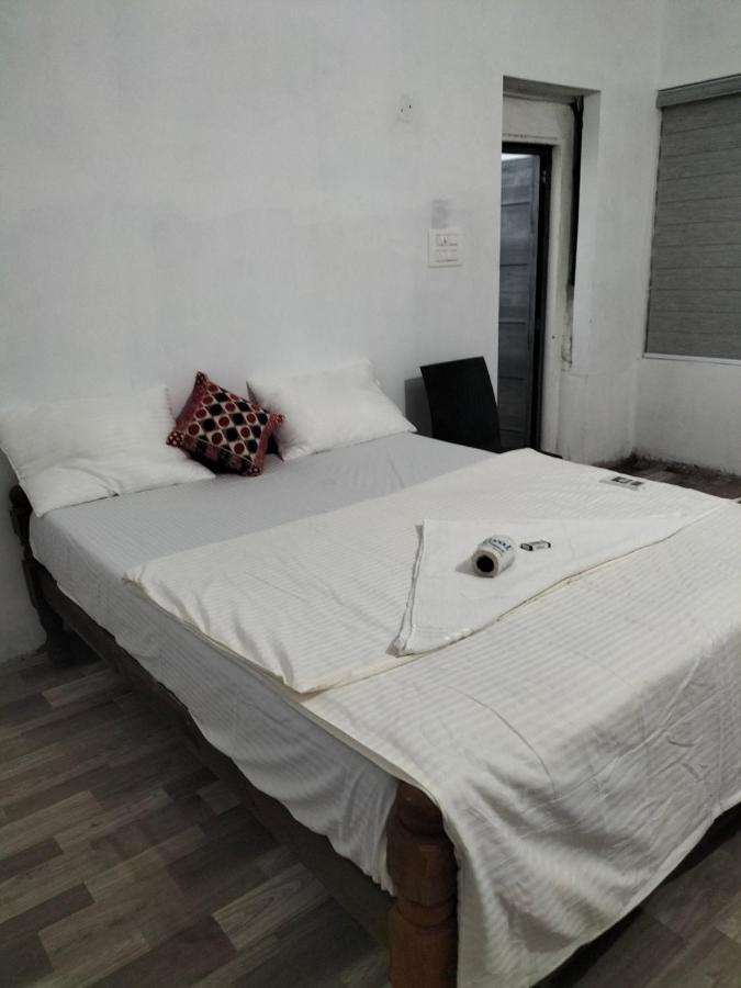 Funky Art Beach House Alappuzha Экстерьер фото