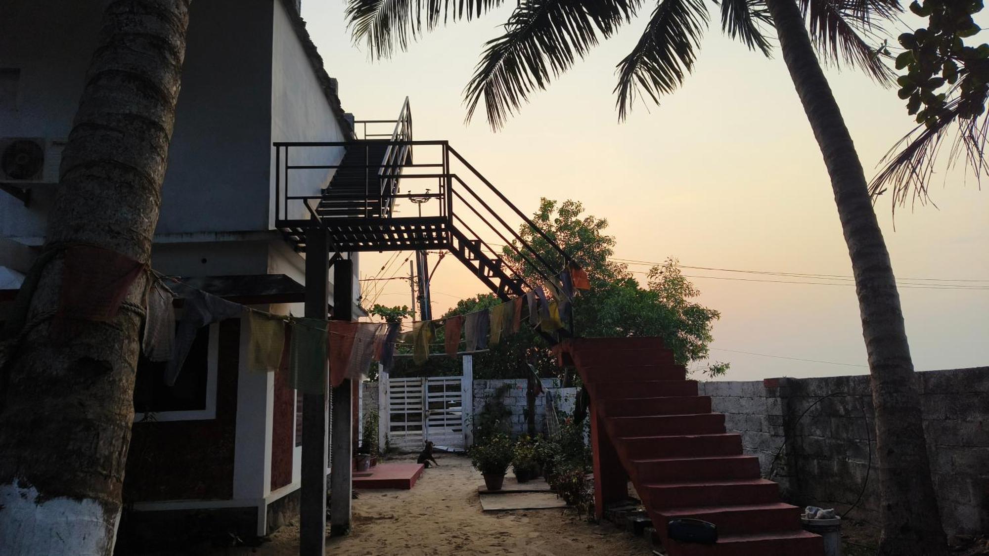 Funky Art Beach House Alappuzha Экстерьер фото