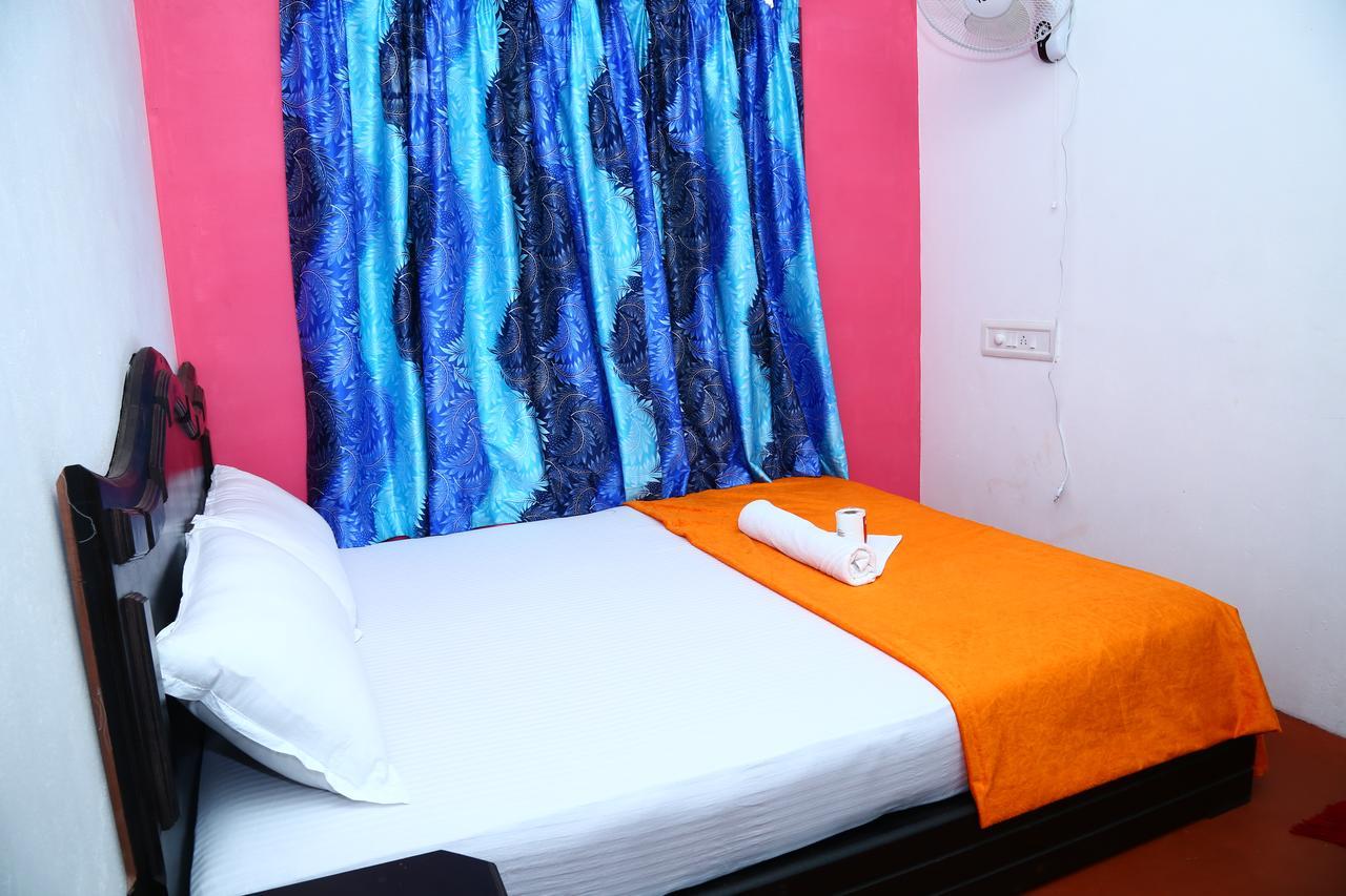 Funky Art Beach House Alappuzha Экстерьер фото