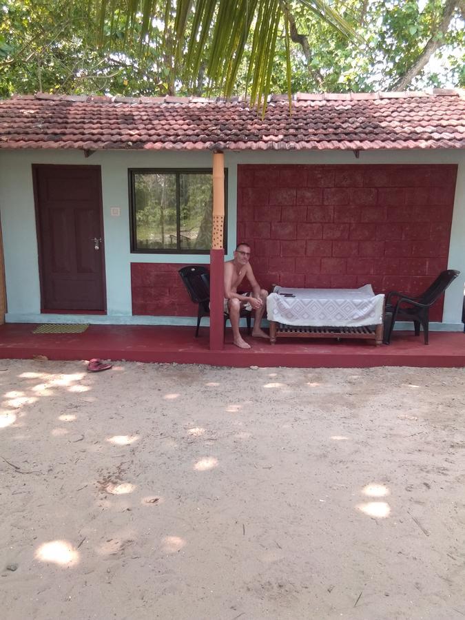 Funky Art Beach House Alappuzha Экстерьер фото